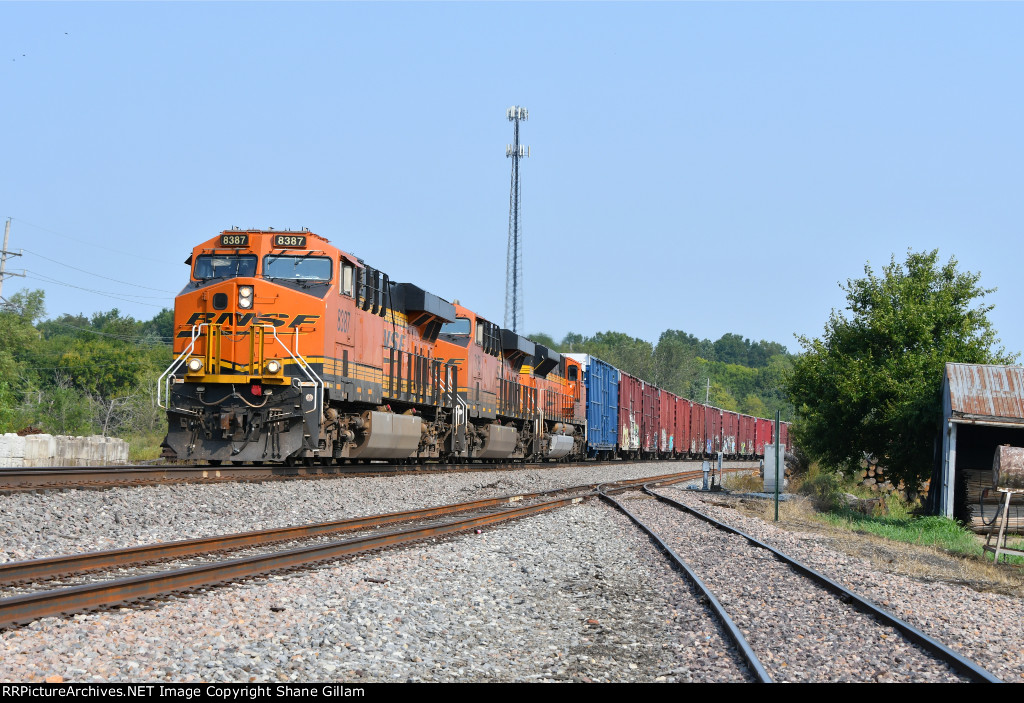 BNSF 8387